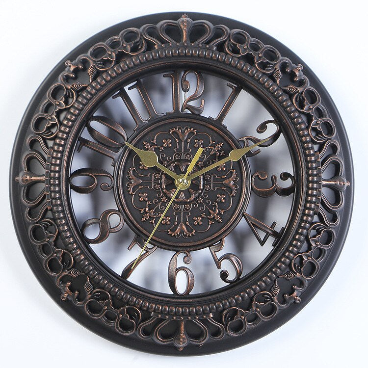 Antique Elegance Wall Clock - Bring a touch of history to your interior!